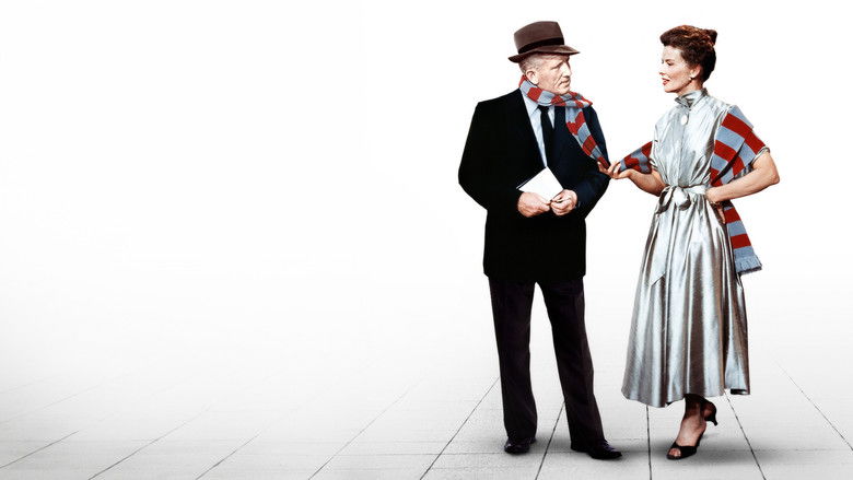 кадр из фильма Кабинетный гарнитур