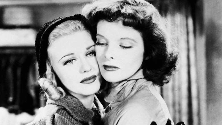 кадр из фильма Дверь на сцену