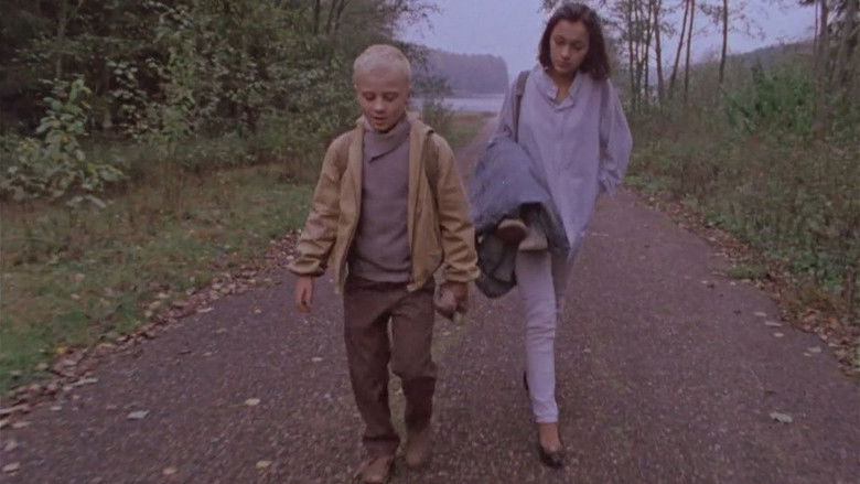 кадр из фильма Белое Озеро