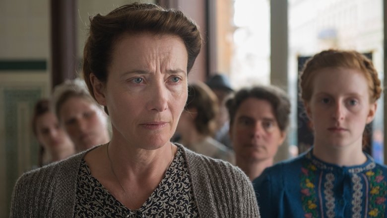 кадр из фильма Одни в Берлине