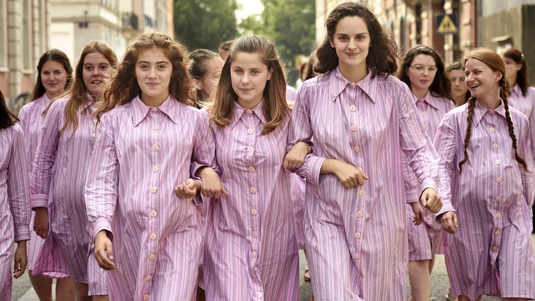 кадр из фильма Elles... Les filles du Plessis