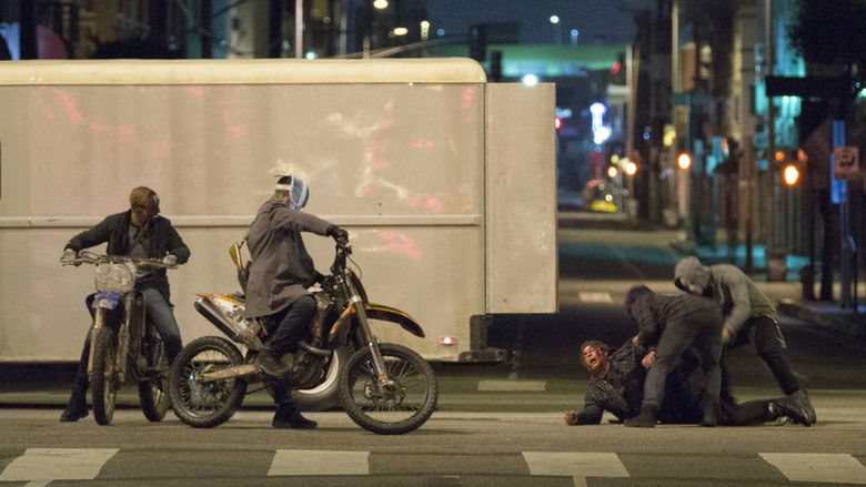 кадр из фильма Судная ночь 2