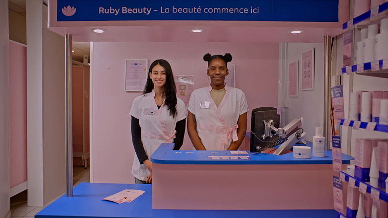 кадр из фильма HOT WAX