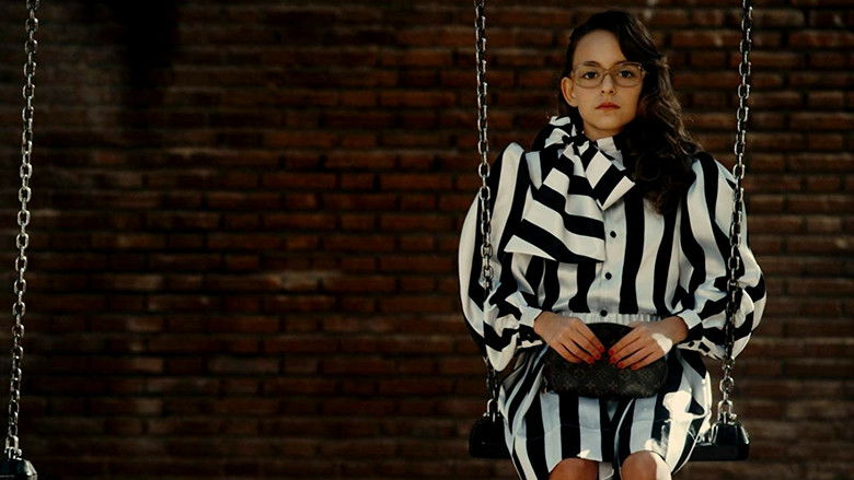 кадр из фильма El amor me queda grande