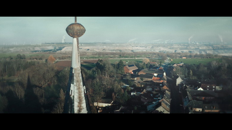 кадр из фильма Wild, Wild Westphalia