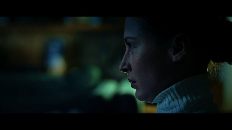 кадр из фильма The Consultant