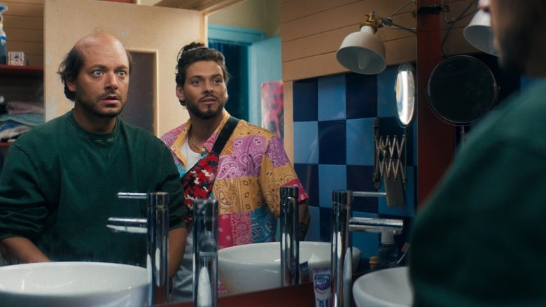 кадр из фильма Certains l'aiment chauve