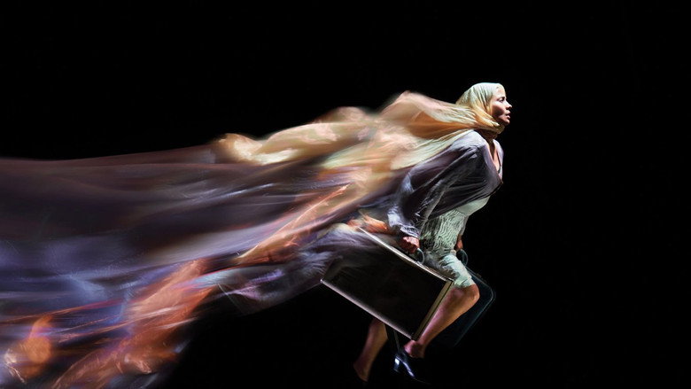 кадр из фильма National Theatre Live: Ķīn