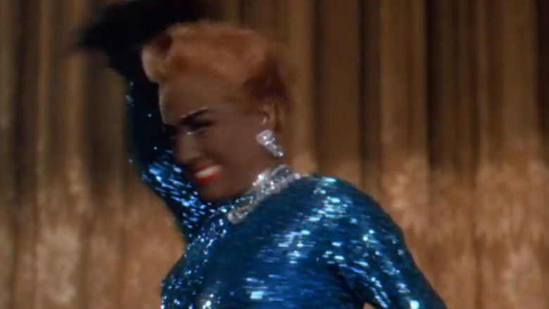 кадр из фильма Грустная песня