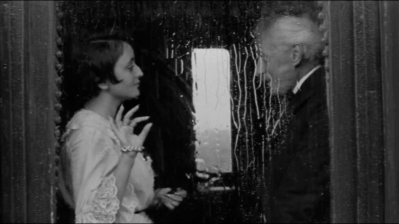 кадр из фильма Скуки ради