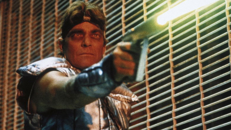 кадр из фильма Враждебный пришелец