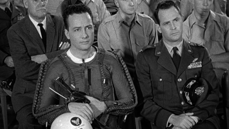 кадр из фильма Beyond the Time Barrier