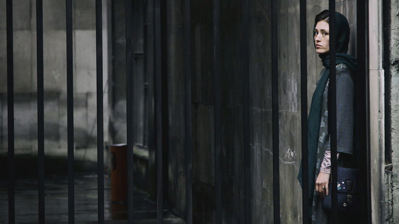 кадр из фильма Между Богами