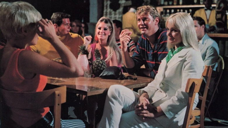 кадр из фильма Come Spy with Me