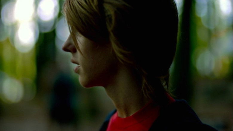 кадр из фильма Фиолетовый