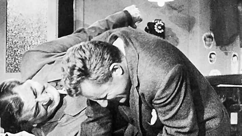 кадр из фильма The Invisible Avenger