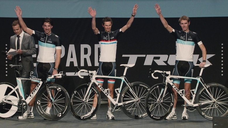 кадр из фильма The Road Uphill