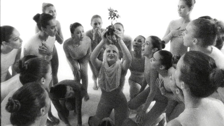 кадр из фильма Божественность