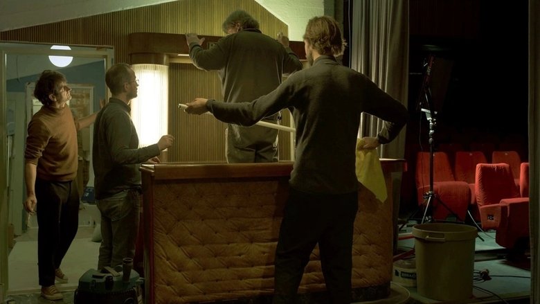 кадр из фильма Cinéma Laika