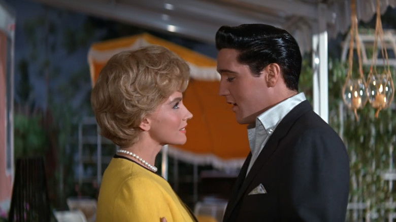 кадр из фильма Это случилось на Всемирной ярмарке