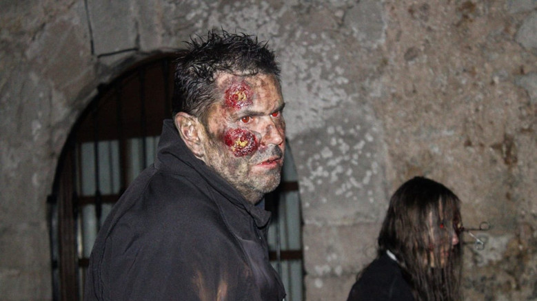 кадр из фильма Camino sin Salida: Infección Llanes