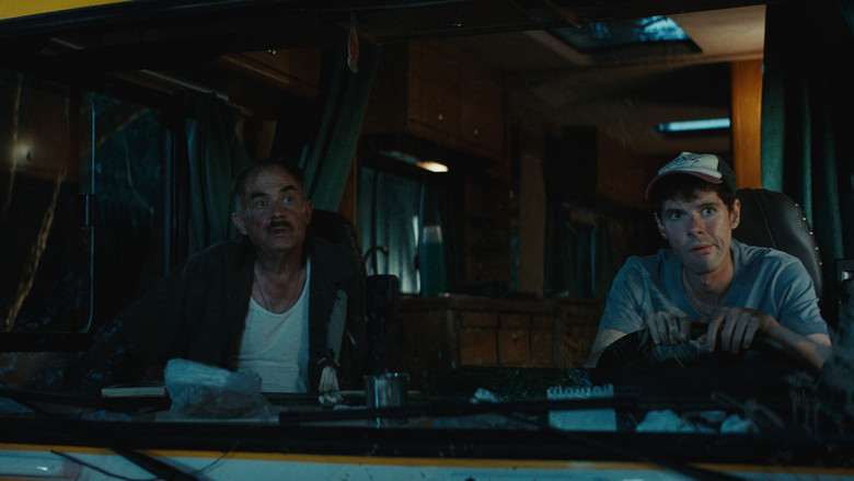 кадр из фильма Далёкие близкие