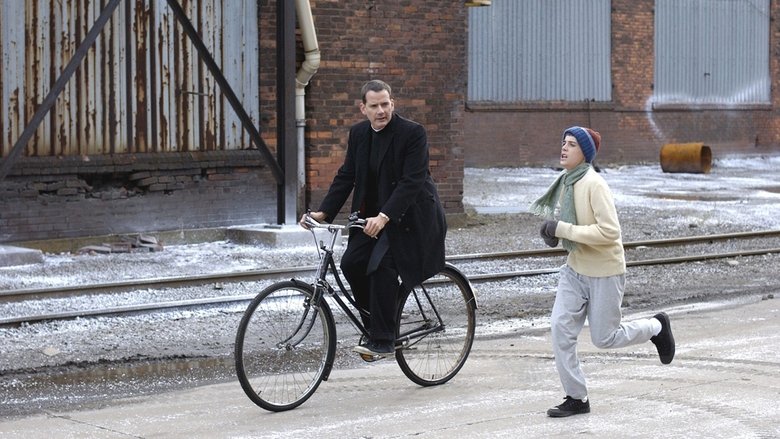 кадр из фильма Святой Ральф