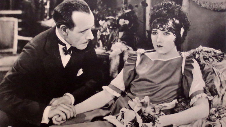 кадр из фильма The World's Applause