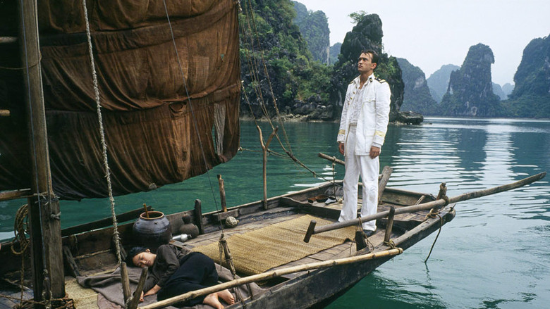 кадр из фильма Индокитай