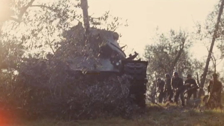 кадр из фильма Соль на рану