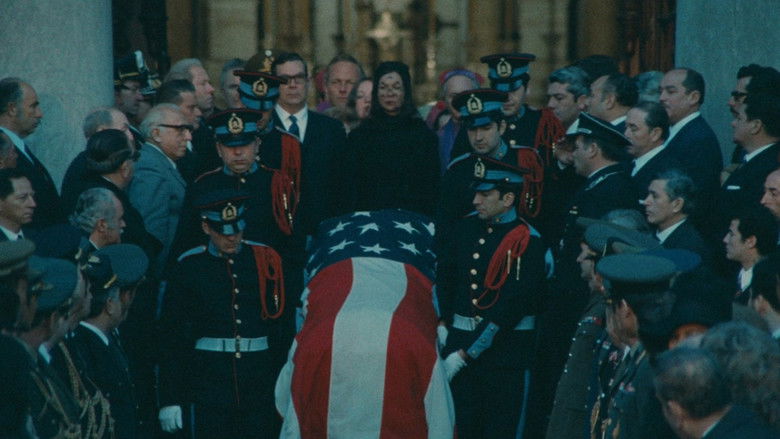 кадр из фильма Осадное положение