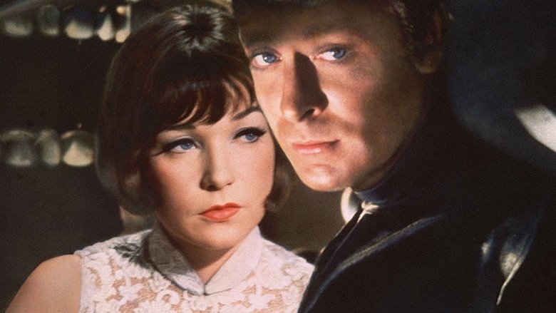 кадр из фильма Гамбит