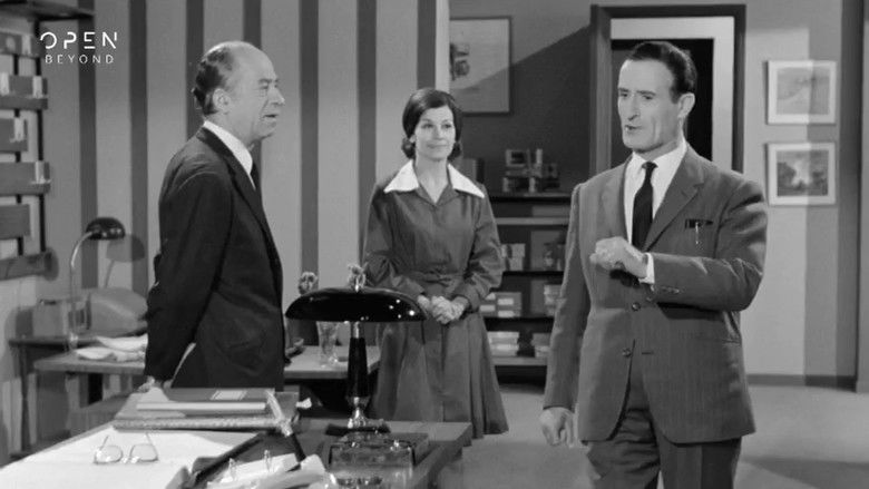 кадр из фильма Αριστοτέλης ο επιπόλαιος