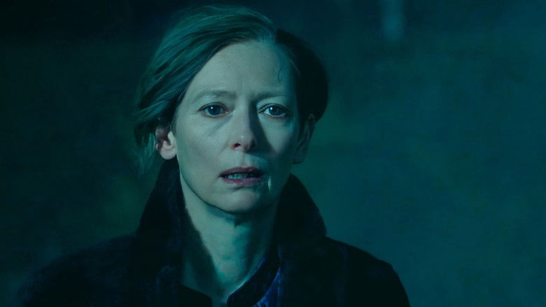 кадр из фильма Вечная дочь