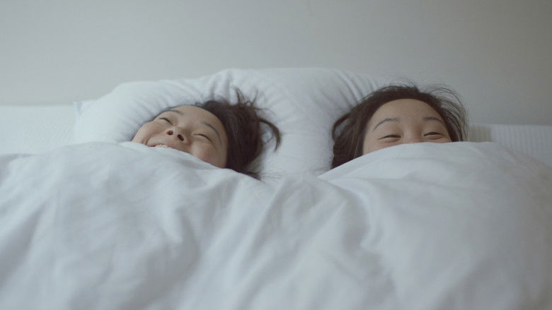 кадр из фильма Twinsters