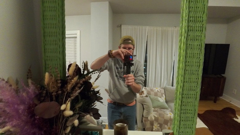 кадр из фильма THE MAKING OF THE CANDLELIGHT