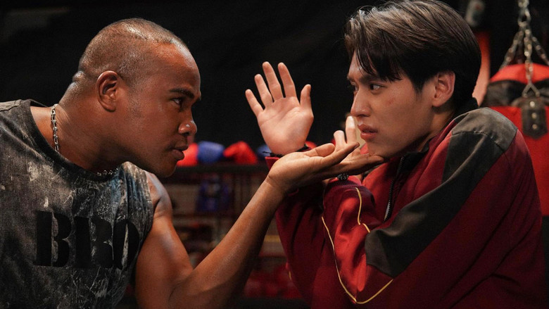 кадр из фильма ซองแดงแต่งผี