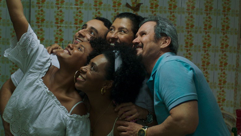 кадр из фильма Три лета