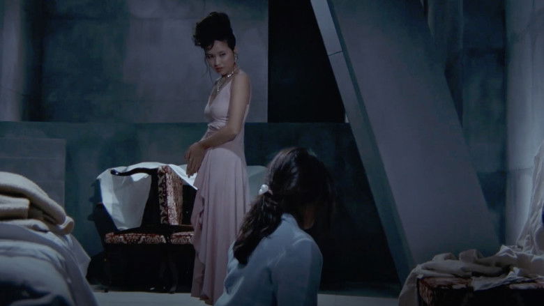 кадр из фильма Звери спят крепко