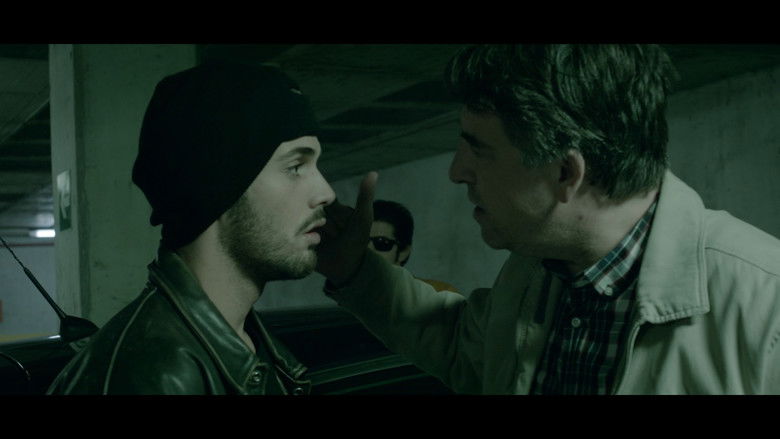 кадр из фильма Doble Juego