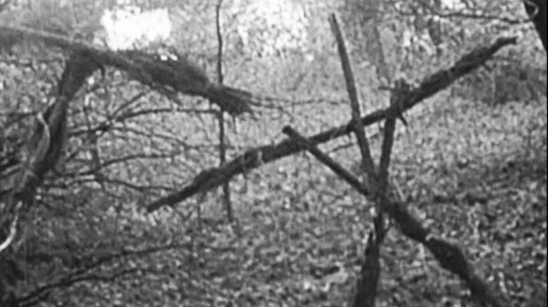 кадр из фильма Ведьма из Блэр: Курсовая с того света