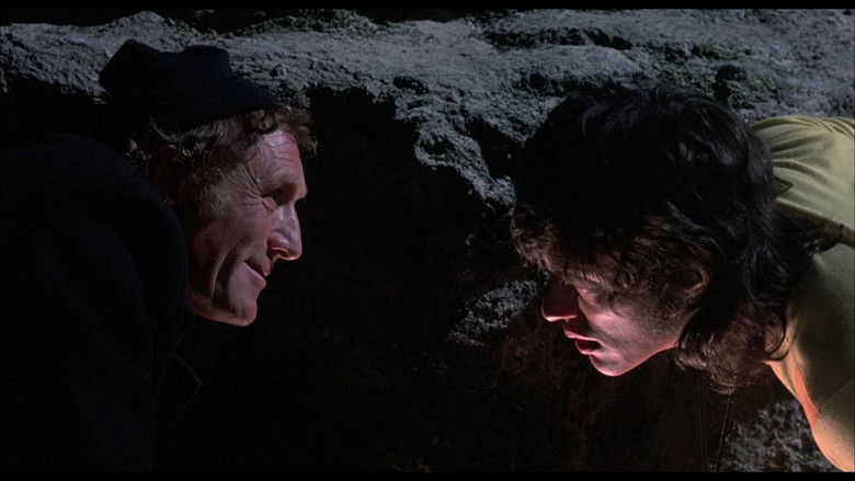 кадр из фильма Замок зла