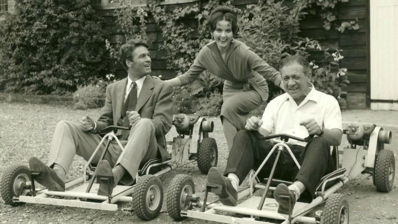 кадр из фильма The Green Helmet