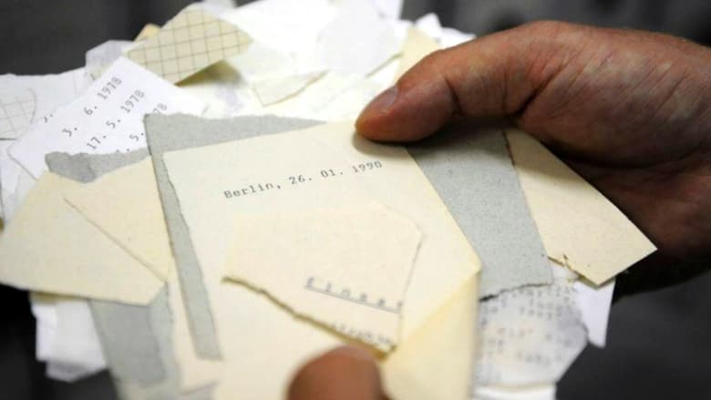 кадр из фильма Stasi, un État contre son peuple