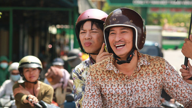 кадр из фильма Để Mai Tính 2