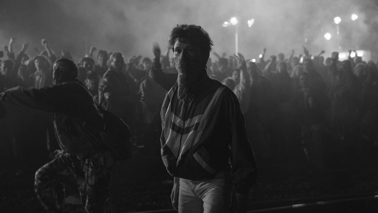 кадр из фильма Мы молоды. Мы сильны