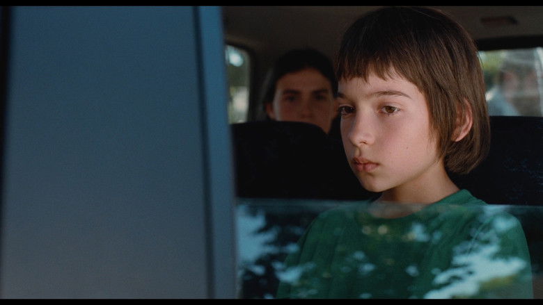 кадр из фильма Моя жизнь в розовом цвете