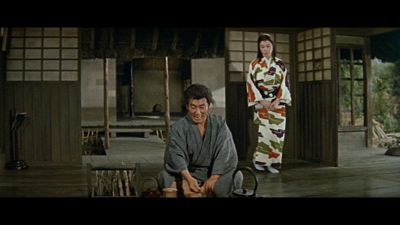 кадр из фильма 酒と女と槍