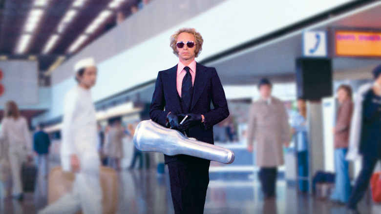 кадр из фильма Возвращение высокого блондина