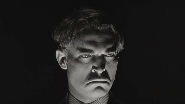 кадр из фильма The Bat Whispers